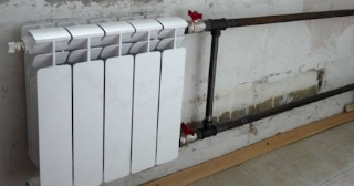 Установка биметаллических радиаторов отопления в квартире в Курчатове - от 2111 руб.